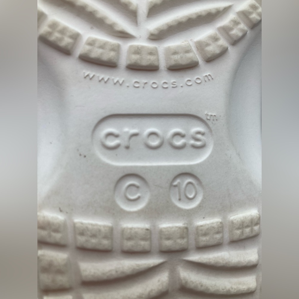 Hello Kitty x Crocs Classic Clogs Slip On with Jibbitz Toddler Size 10 - Picture 5 of 9